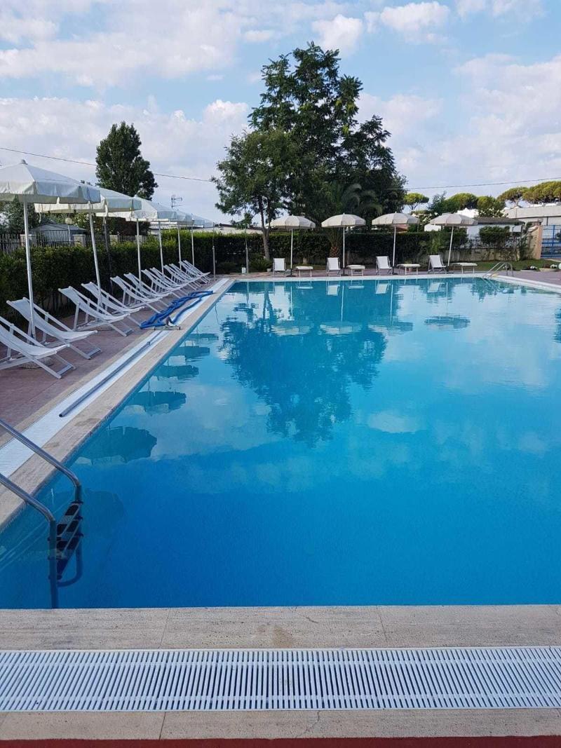Hotel Ristorante Al Canto Delle Sirene Terracina Exterior foto