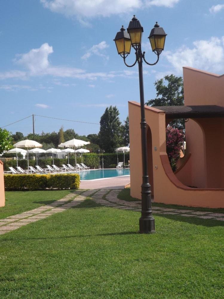 Hotel Ristorante Al Canto Delle Sirene Terracina Exterior foto